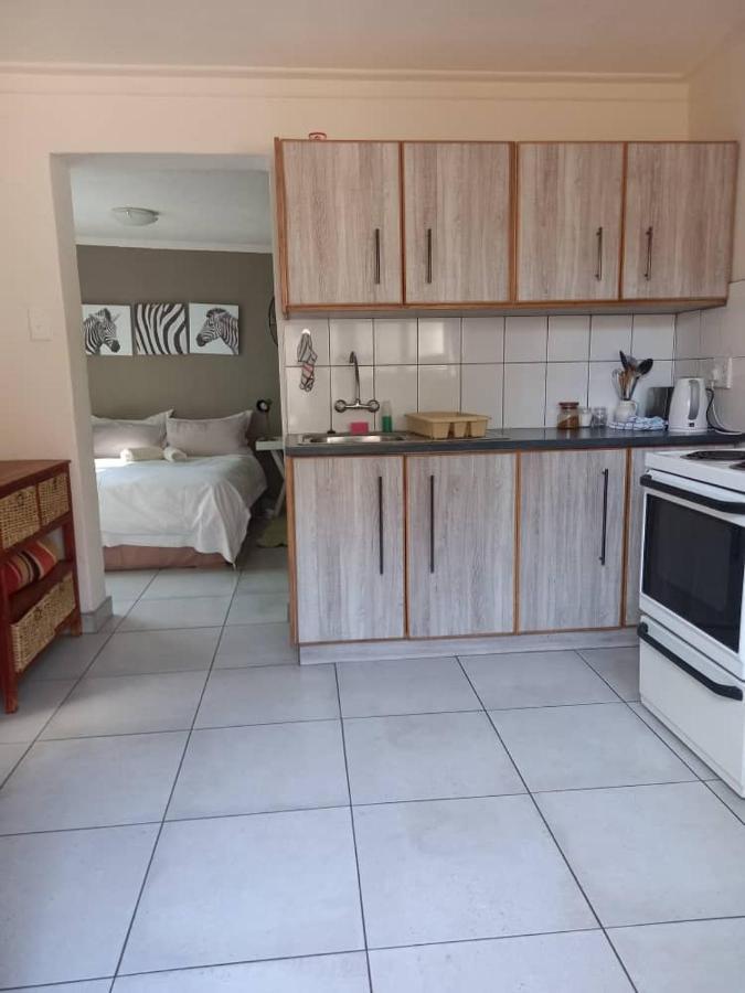 Self-Catering Studio, Unit 3 On Krupp Apartment Windhoek Exterior photo